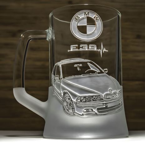 Пивний бокал з гравіюванням для BMW E39 - автомобілісту, 660 мл