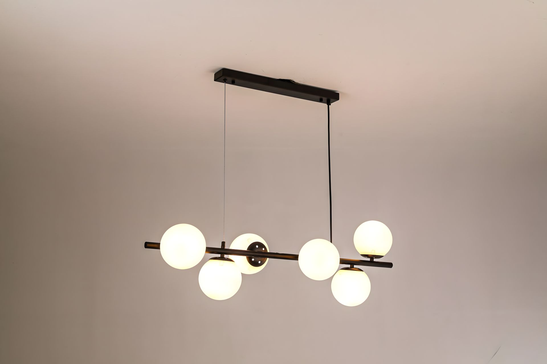 Подвесная люстра модели VALESO V GLD-23749-6B-BK Подвесная люстра модели VALESO V GLD-23749-6B-BK