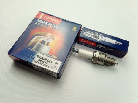 Світлова штепсельна штепсельна штекер Denso W16EPRU.4/D06 MATIZ 1.0 4 PCS у упаковці. Ціна на ПК.