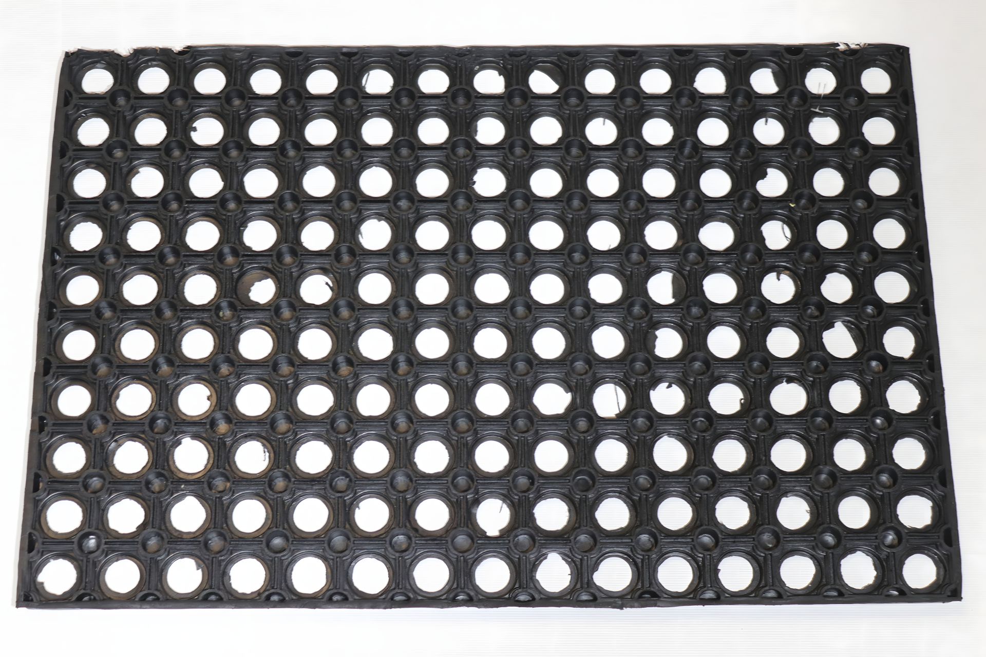 Входной резиновый коврик, соты, 40x60 см К-23/sale Уценка Входной резиновый коврик, соты, 40x60 см К-23/sale Уценка