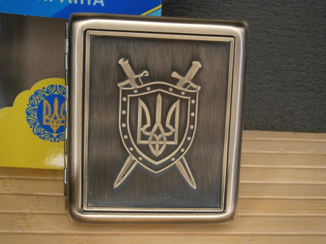 Футляр металлический на 20 сигарет Герб Украины UA-21 Футляр металлический на 20 сигарет Герб Украины UA-21