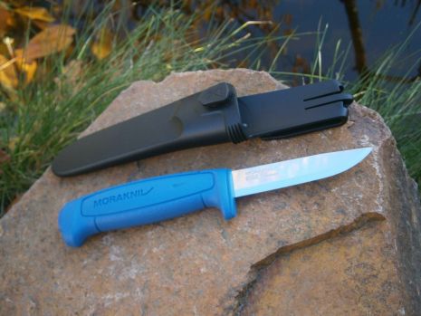 Ніж Morakniv Basic 546 Blue сталь Sandvik 12C27 Швеція 206 мм