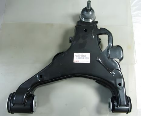Передний нижний рычаг R Toyota Land Cruiser 07- Lexus LX, TOYOTA TUNDRA (4806860030)