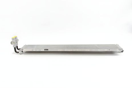 Масляний радіатор Cayenne/Touareg 3.0-4.8 10-, MAHLE/KNECHT (CLC108000P) Масляний радіатор Cayenne/Touareg 3.0-4.8 10-, MAHLE/KNECHT (CLC108000P)