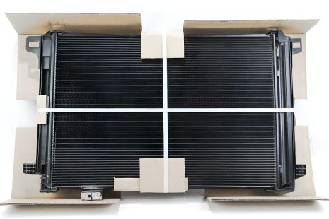 Радіатор кондиціонера C-class (W204/CLS (C218)/E-class (W212) 1.6-6.2 07-, MAHLE/KNECHT (AC786000S) - Охолоджуючий