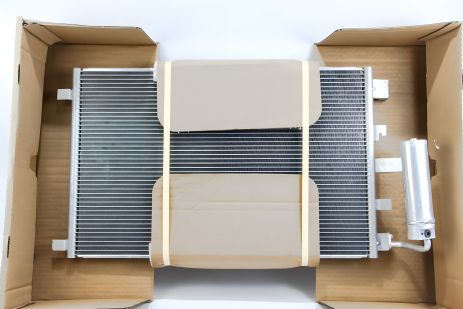 Кондиціонерний радіатор Qashqai 1.6-2.0 07-13, MAHLE/KNECHT (AC604001S) Кондиціонерний радіатор Qashqai 1.6-2.0 07-13, MAHLE/KNECHT (AC604001S)