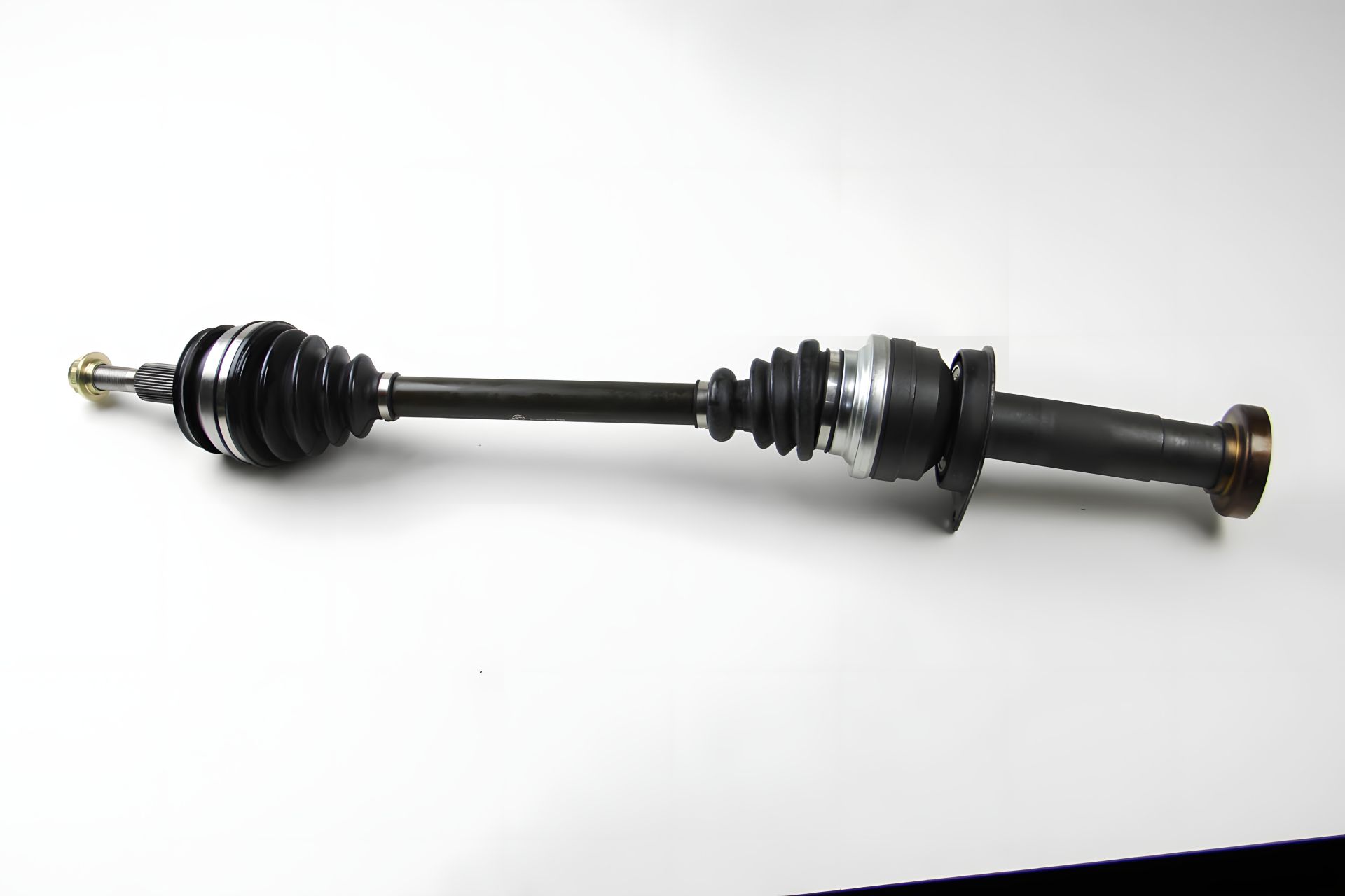 Полуось для T5 1.9TDI/2.0i R, BGA (DS9639R) Полуось для T5 1.9TDI/2.0i R, BGA (DS9639R)