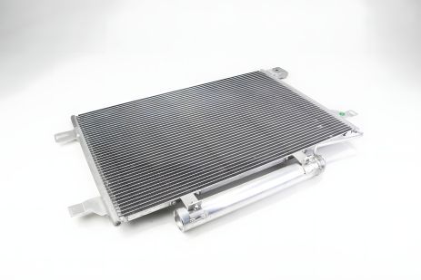 Радіатор кондиціонера для W169/W245 (Premium Line! OE), MAHLE/KNECHT (AC369000S) Радіатор кондиціонера для W169/W245 (Premium Line! OE), MAHLE/KNECHT (AC369000S)