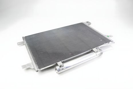 Радіатор кондиціонера для W169/W245 (Premium Line! OE), MAHLE/KNECHT (AC369000S)