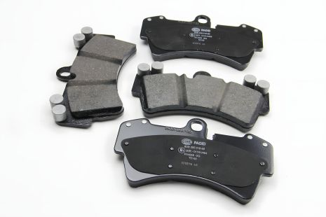 Передние тормозные колодки для Audi Q7/Porsche Cayenne/VW Touareg 02-10, HELLA PAGID (8DB355018691) Передние тормозные колодки для Audi Q7/Porsche Cayenne/VW Touareg 02-10, HELLA PAGID (8DB355018691)