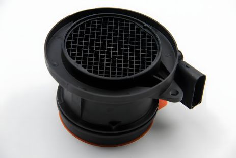 Датчик витратоміру повітря, mb c, e-class HELLA (8ET009142351)