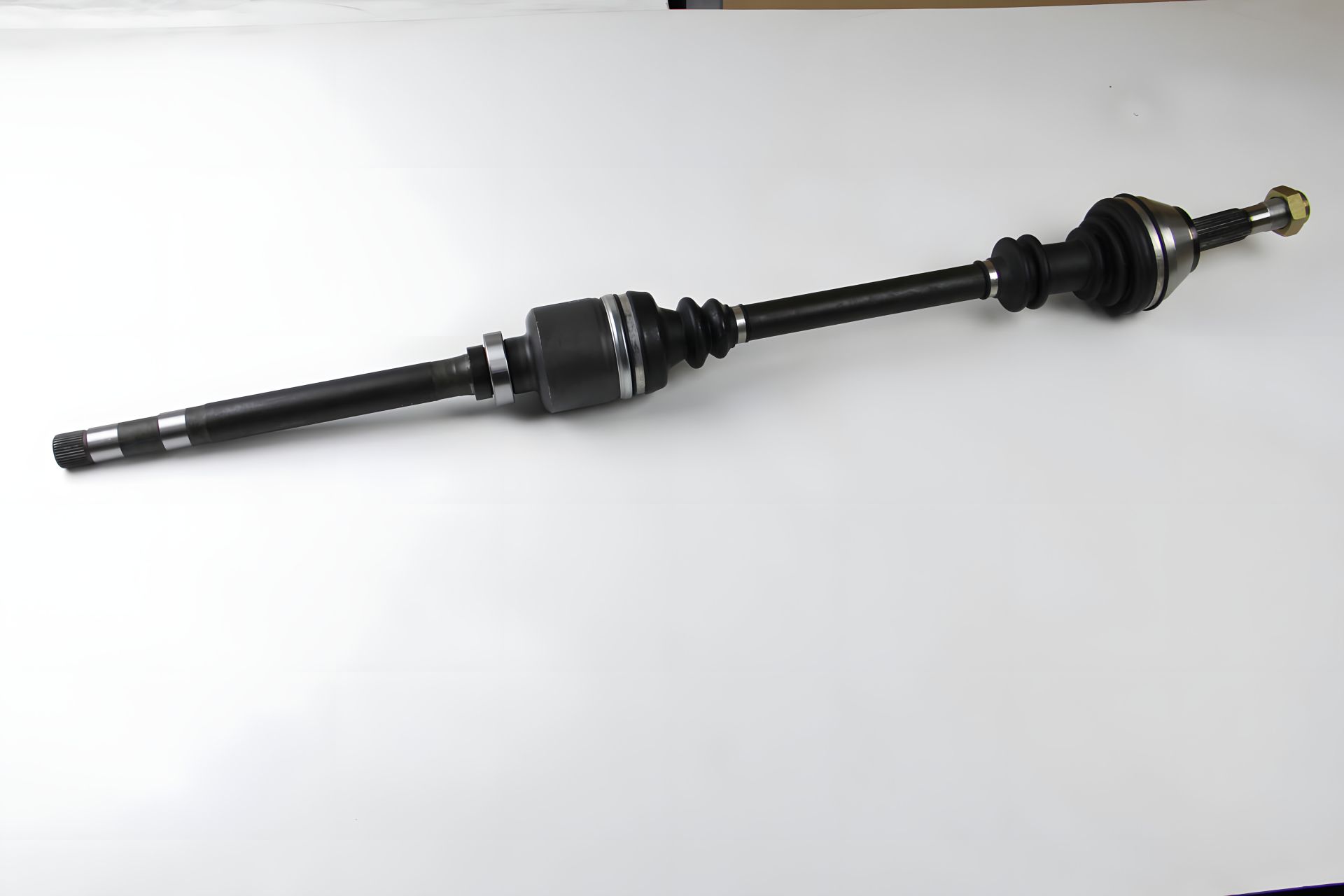 Задняя полуось Ducato/Jumper 1/1.4t R (без ABS), BGA (DS6710R) Задняя полуось Ducato/Jumper 1/1.4t R (без ABS), BGA (DS6710R)