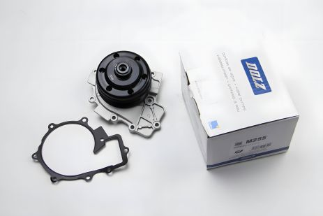 Водяной насос для mb viano/vito 110/vito 113 от DOLZ (M255)