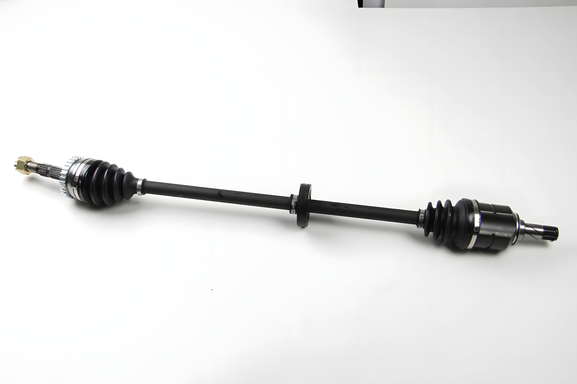 Полуось для Combo 1.3/1.7DI/DTI 01-R (+ABS 29z), BGA (DS9500RA) Полуось для Combo 1.3/1.7DI/DTI 01-R (+ABS 29z), BGA (DS9500RA)