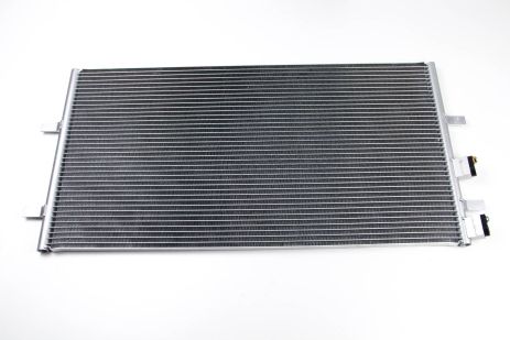 Радиатор кондиционера Transit (V347) 06-, BSG (BSG30525015) Радиатор кондиционера Transit (V347) 06-, BSG (BSG30525015)