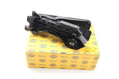 Газу педаль Q3/Yeti/Sharan/Tiguan АКПП 1.2-2.5 04-, HELLA (6PV008890711)
