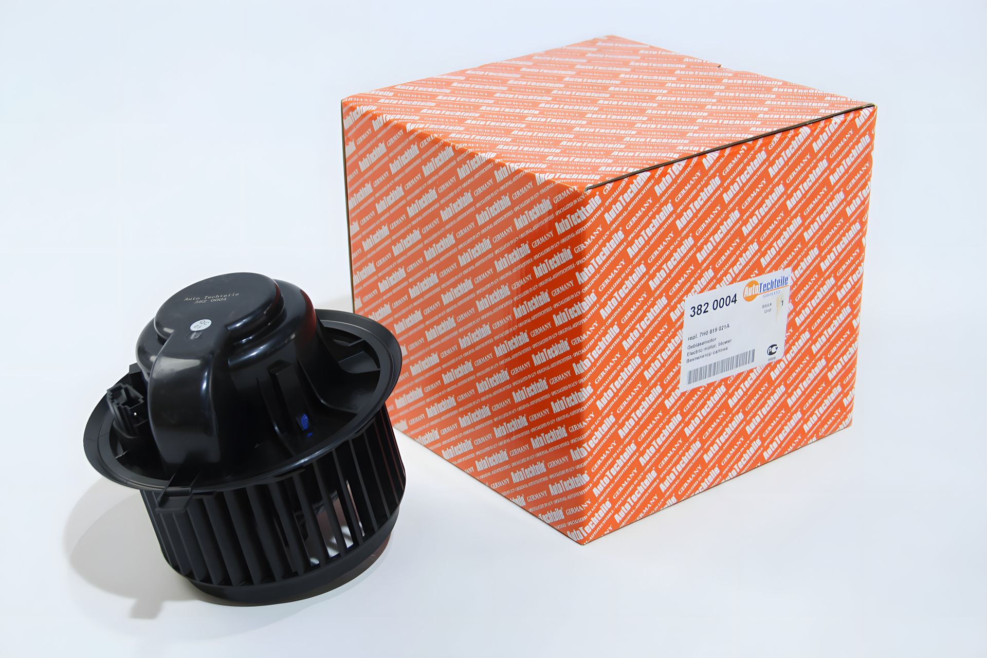 Мотор печки Autotechteile для VW T5 (03-15) и T6 (15-) (3820004) Мотор печки Autotechteile для VW T5 (03-15) и T6 (15-) (3820004)