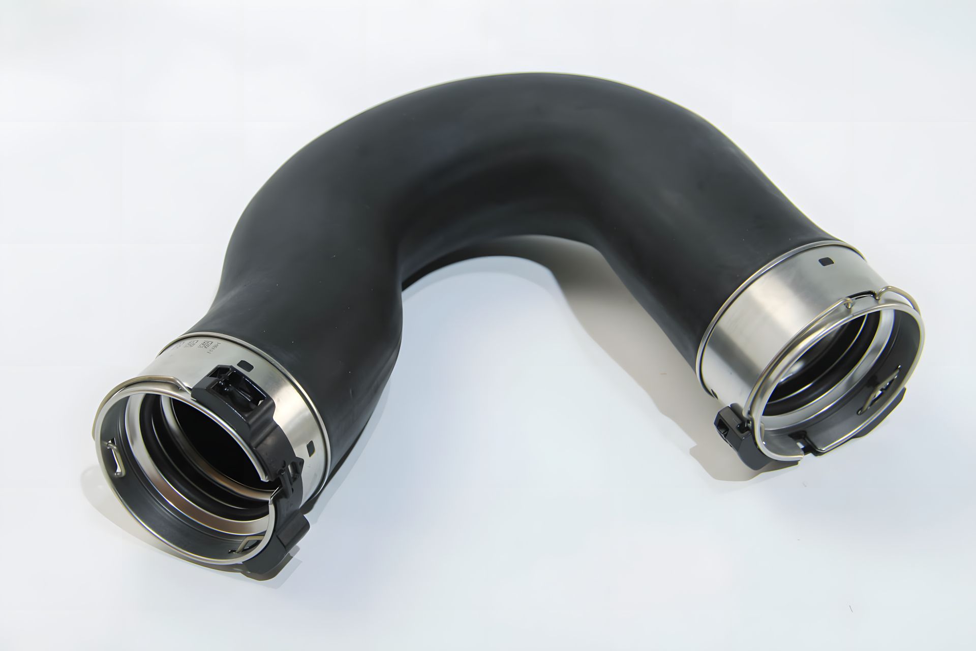 Правый патрубок интеркулера для Mercedes SPRINTER, Autotechteile (1005216) Правый патрубок интеркулера для Mercedes SPRINTER, Autotechteile (1005216)