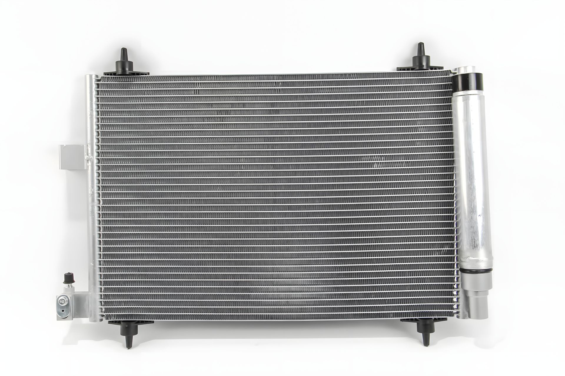 Радиатор кондиционера для Citroen C5 II/III/C6 и Peugeot 407, 1.6-3.0D 04-, LORO (0380160015) Радиатор кондиционера для Citroen C5 II/III/C6 и Peugeot 407, 1.6-3.0D 04-, LORO (0380160015)