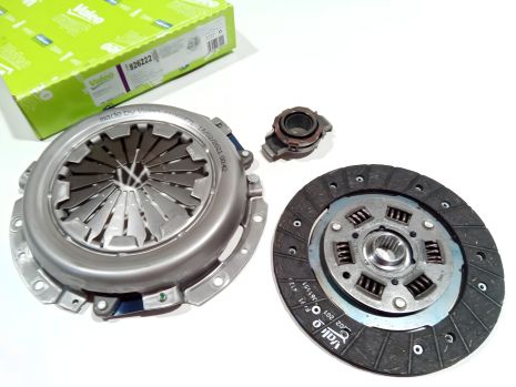 Полный комплект сцепления для ВАЗ 2110, VALEO (826222) (2110-1601000) Полный комплект сцепления для ВАЗ 2110, VALEO (826222) (2110-1601000)