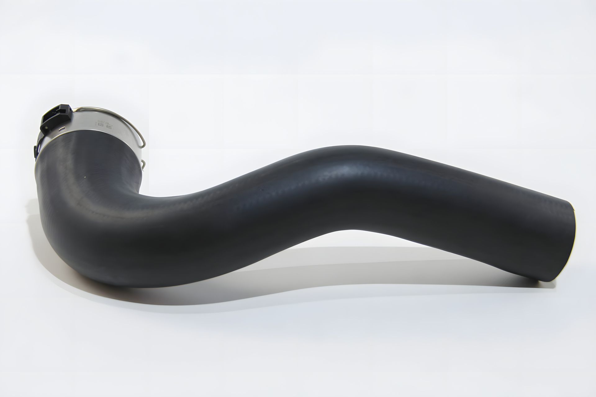 Патрубок интеркулера для Opel Movano, Renault Master 2.3 DCI 10- (артикул 4009420000, производитель Autotechteile, модель 5080323) Патрубок интеркулера для Opel Movano, Renault Master 2.3 DCI 10- (артикул 4009420000, производитель Autotechteile, модель 5080323)