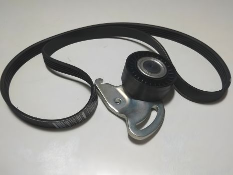 Ремень генератора ручейковый+ролик для RENAULT 1.5 dCi (7701476473) 5PK1135 Ремень генератора ручейковый+ролик для RENAULT 1.5 dCi (7701476473) 5PK1135