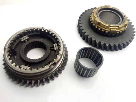 Шестерня 1-й передачи КПП ВАЗ 2108 в сборе (21080-1701112-10) Шестерня 1-й передачи КПП ВАЗ 2108 в сборе (21080-1701112-10)