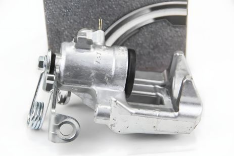 Задний тормозной суппорт Audi A4 L, ABS (520571) Задний тормозной суппорт Audi A4 L, ABS (520571)