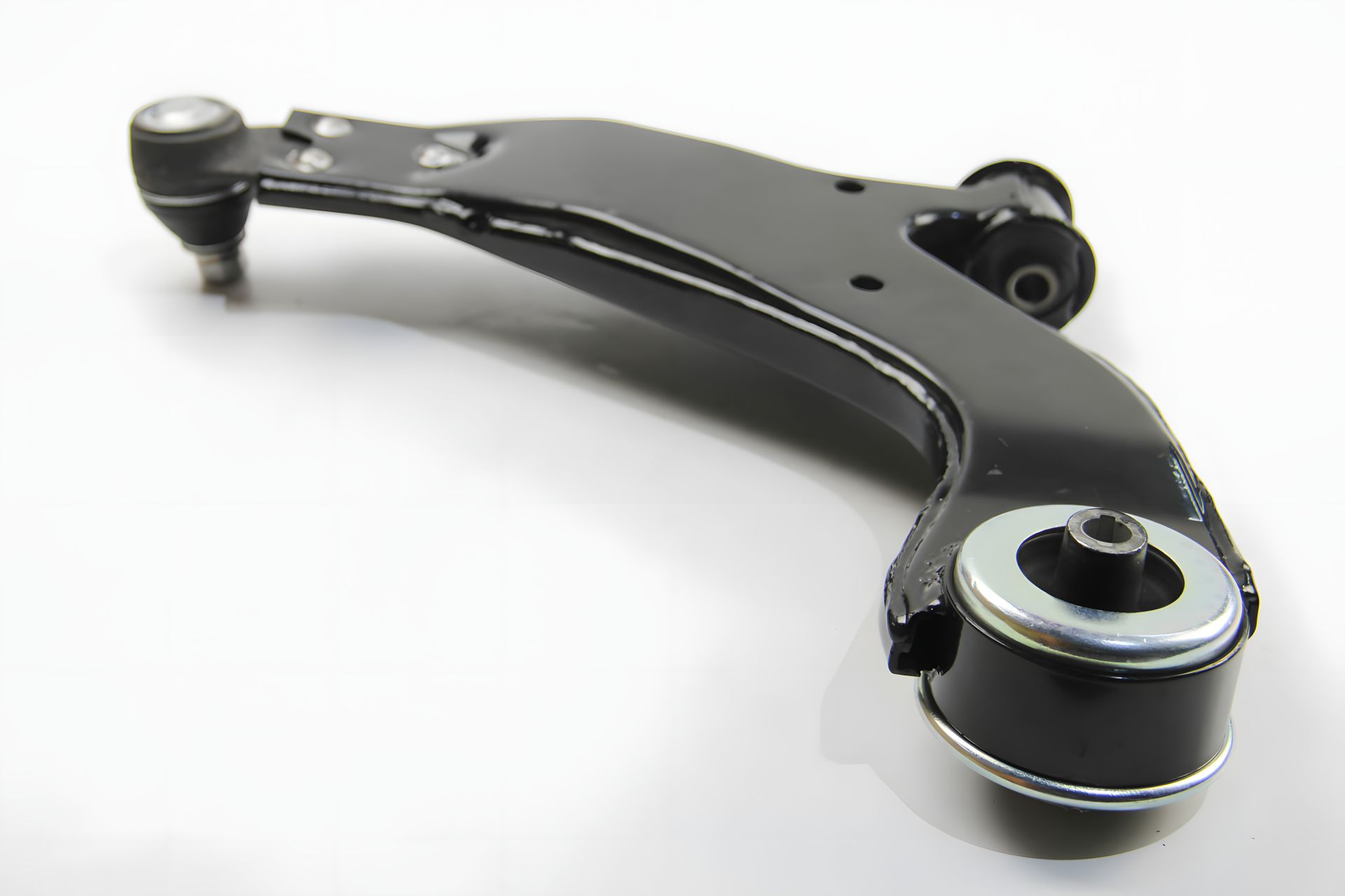 Передній нижній важіль Ford Mondeo III 00-07 Пр., A.B.S. (210218) Передній нижній важіль Ford Mondeo III 00-07 Пр., A.B.S. (210218)