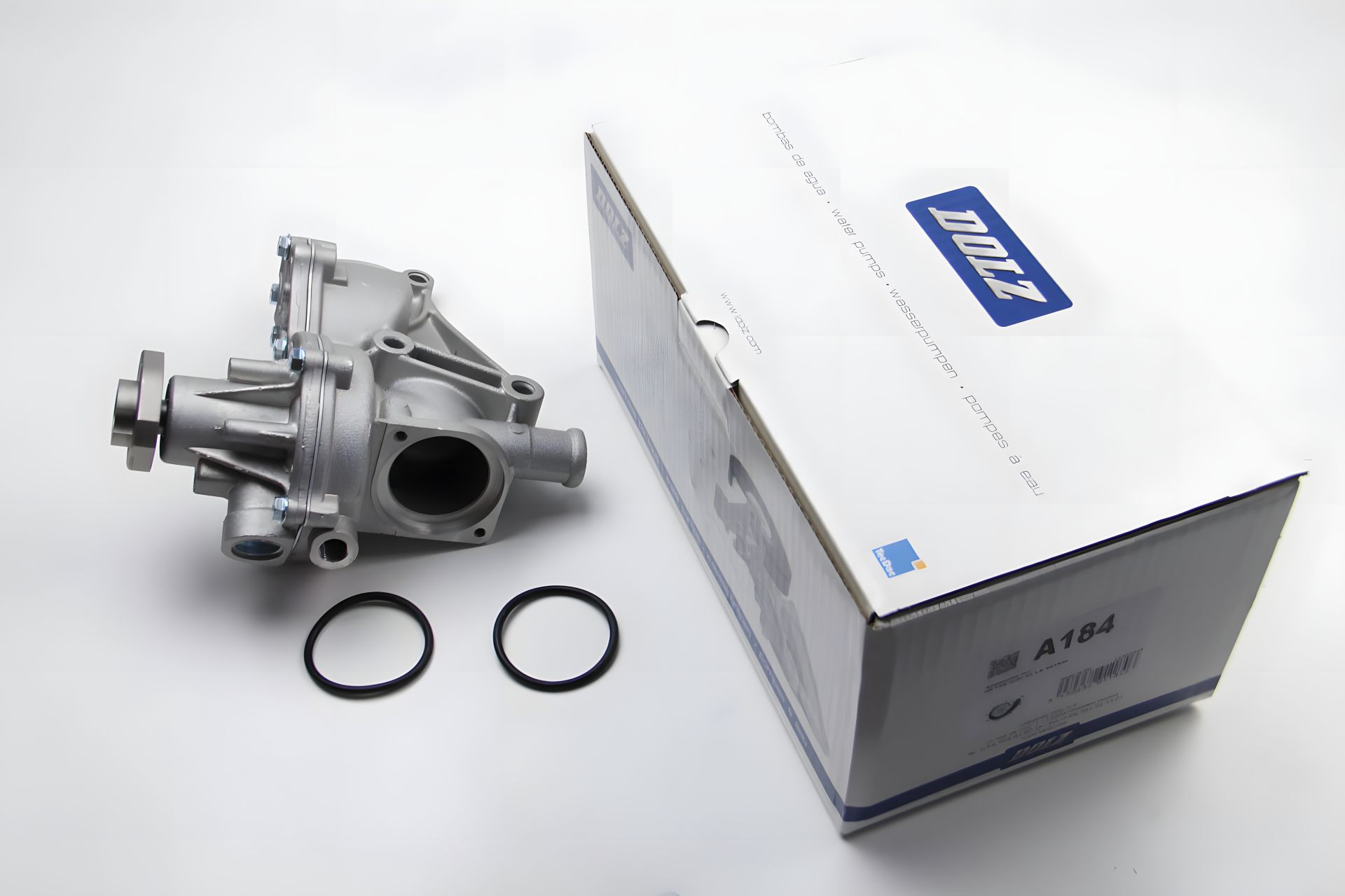 Водяний насос DOLZ A184 для Audi A4 B5 Водяний насос DOLZ A184 для Audi A4 B5