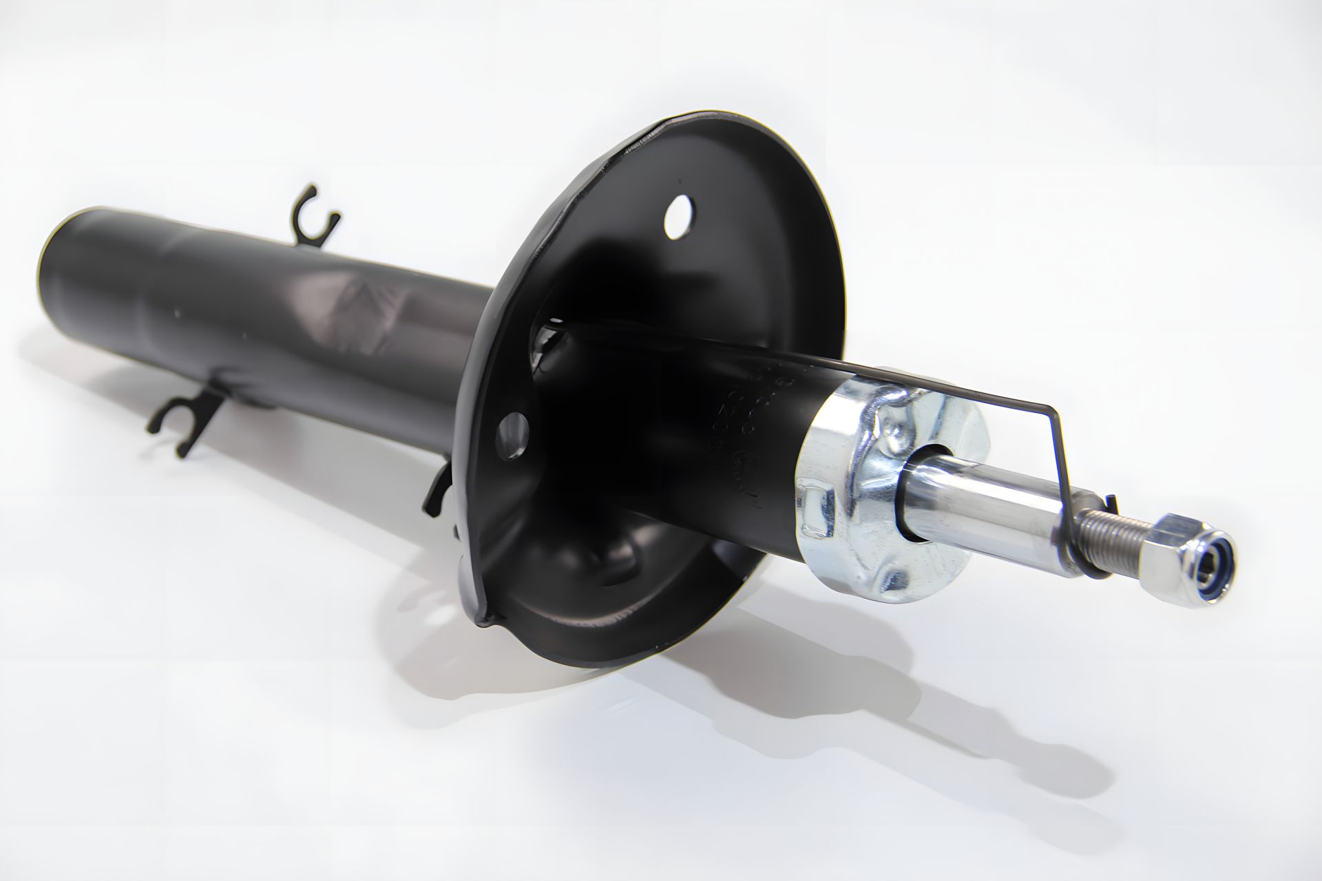 Передній амортизатор Golf IV/Bora 97-05/Octavia 96-07/Leon 00-06, JP Group (1142102000) Передній амортизатор Golf IV/Bora 97-05/Octavia 96-07/Leon 00-06, JP Group (1142102000)