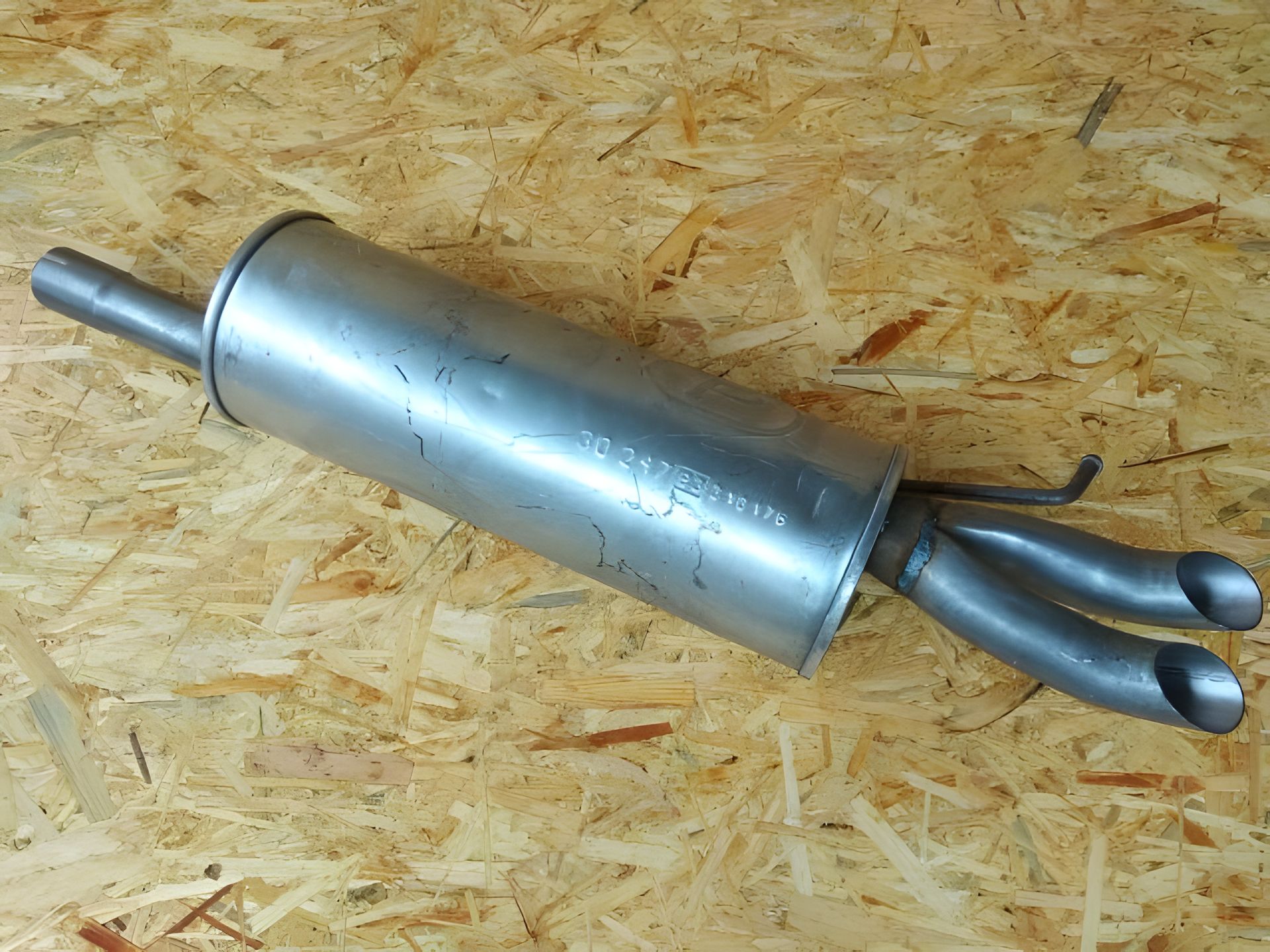 Глушитель для Passat 1.9 TD 96-00, POLMO (30.247) (3B0253609B) Глушитель для Passat 1.9 TD 96-00, POLMO (30.247) (3B0253609B)