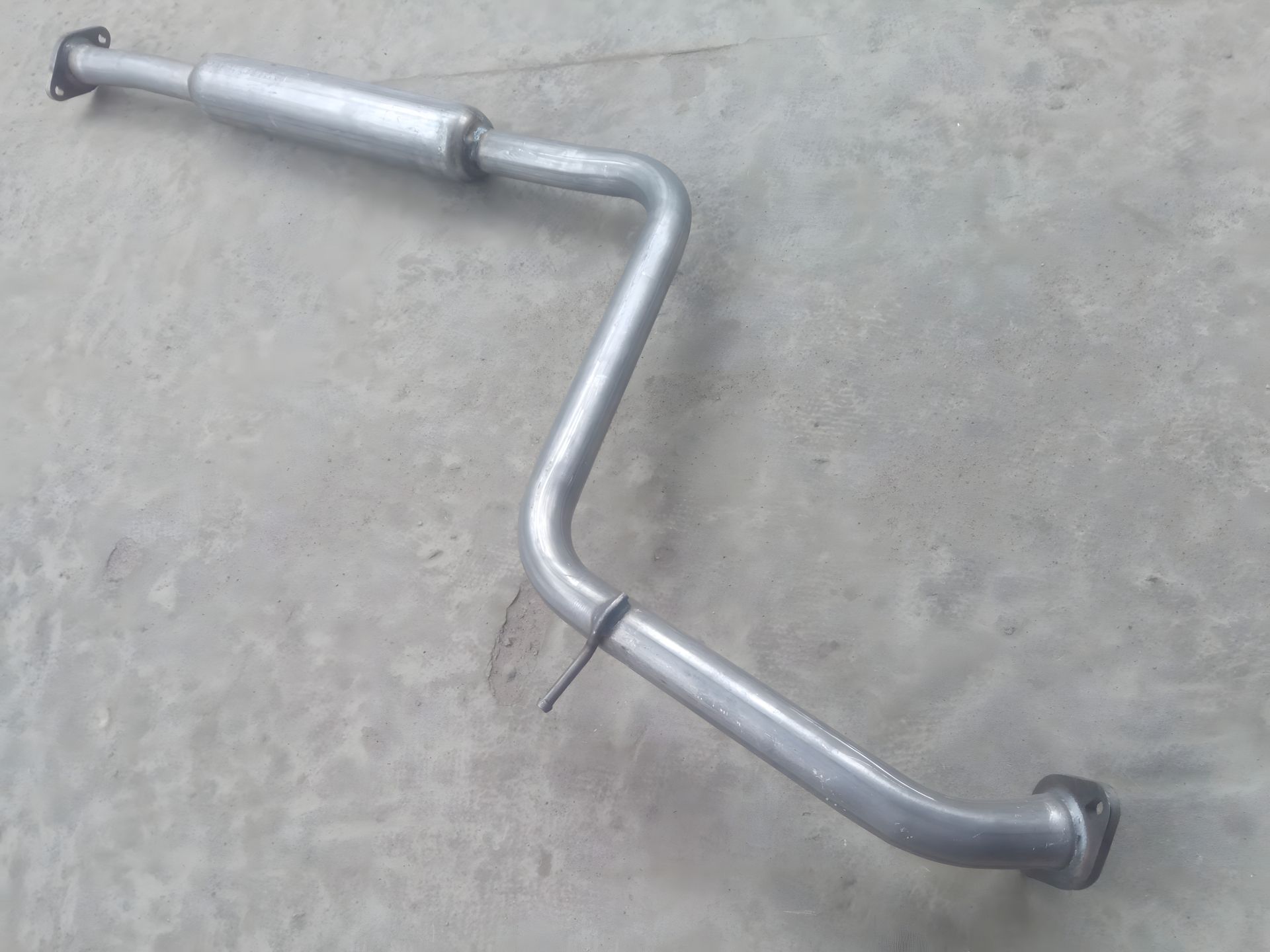 MAZDA 626 резонатор 91-97, POLMO (12.16) (FS05-40-300A) MAZDA 626 резонатор 91-97, POLMO (12.16) (FS05-40-300A)