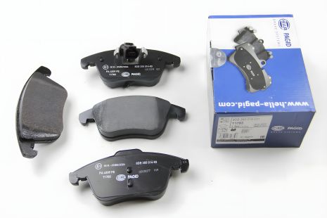 Гальмівні передні колодки Audi Q3 11-/VW Sharan II (7N1) 10-, HELLA PAGID (8DB355014031) Гальмівні передні колодки Audi Q3 11-/VW Sharan II (7N1) 10-, HELLA PAGID (8DB355014031)