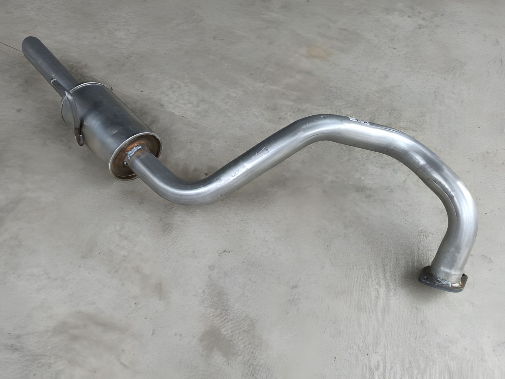 Land Cruiser глушник 4.0 V6 02-, POLMO (26.18) (17430-31410) Land Cruiser глушник 4.0 V6 02-, POLMO (26.18) (17430-31410)