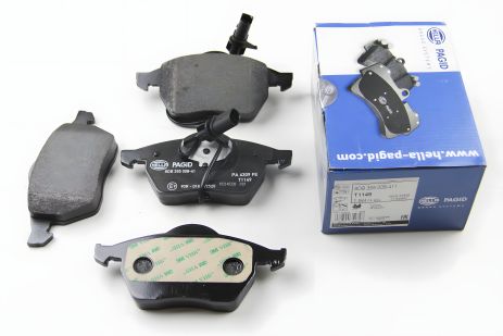 Колодки передні гальмівні Audi A4 B5 (8D2) (1994 - 2001), HELLA PAGID (8DB355008411) Колодки передні гальмівні Audi A4 B5 (8D2) (1994 - 2001), HELLA PAGID (8DB355008411)