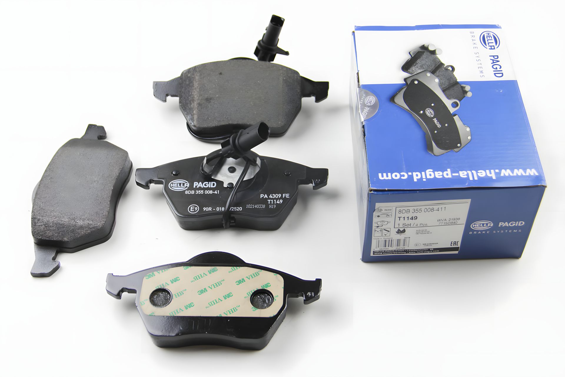 Колодки передні гальмівні Audi A4 B5 (8D2) (1994 - 2001), HELLA PAGID (8DB355008411) Колодки передні гальмівні Audi A4 B5 (8D2) (1994 - 2001), HELLA PAGID (8DB355008411)
