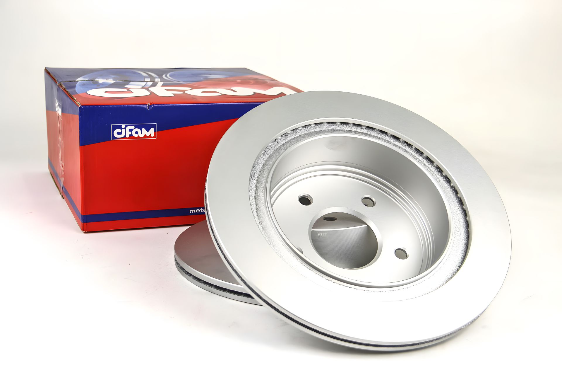 Диск гальмівний задній Qashqai/X-Trail/Leaf/Koleos 01- (292x16), CIFAM (800797C) Диск гальмівний задній Qashqai/X-Trail/Leaf/Koleos 01- (292x16), CIFAM (800797C)