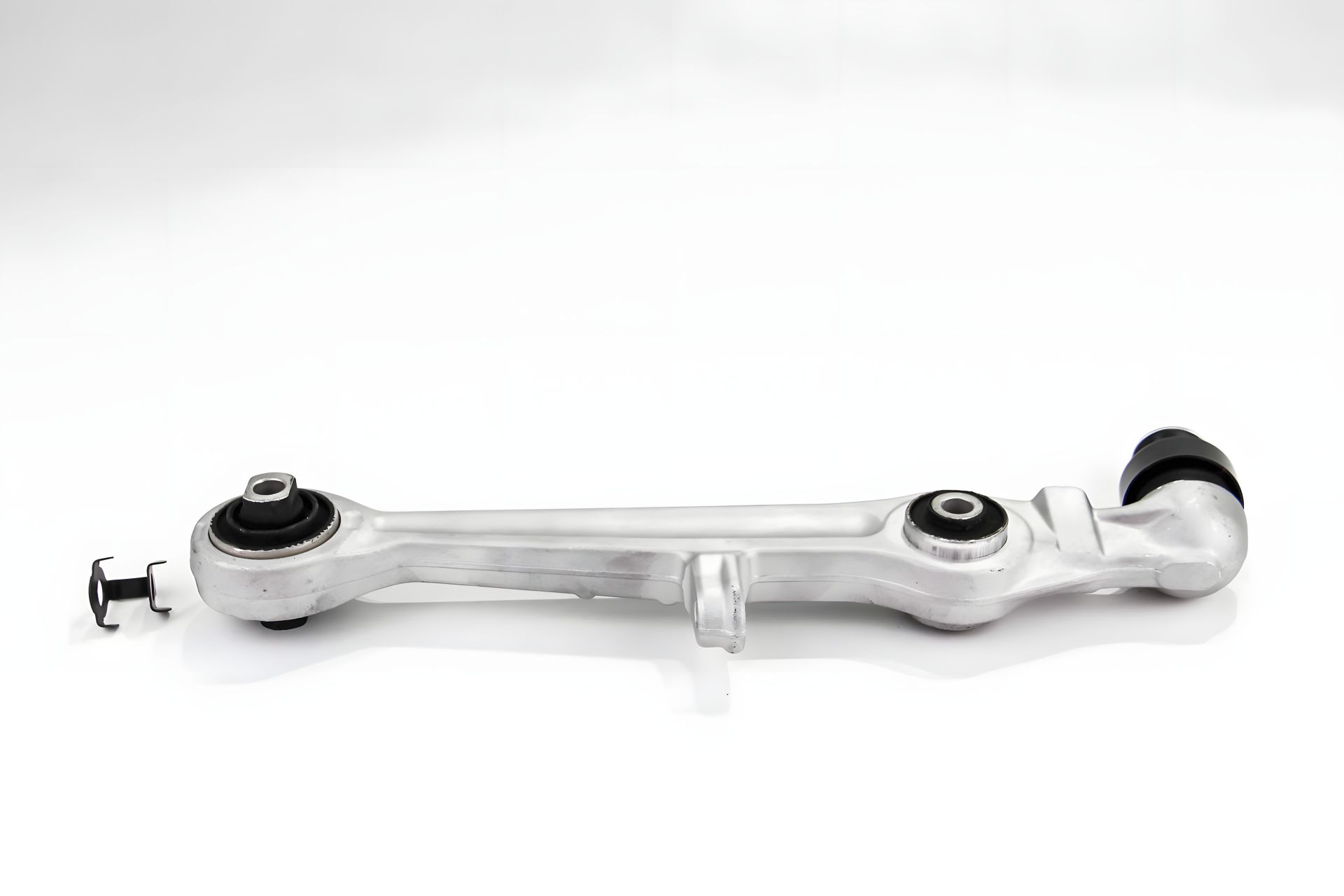 Передний рычаг (снизу/впереди) Passat B5/Audi A4/A6 00- (конус 17мм), BGA (TRC0107) Передний рычаг (снизу/впереди) Passat B5/Audi A4/A6 00- (конус 17мм), BGA (TRC0107)