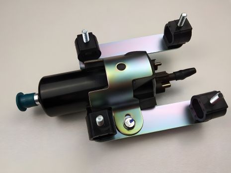 Бензонасос електричний Славута/ГАЗ, СтартВОЛЬТ (SFP 0301) з кронштейном (50.1139) Бензонасос електричний Славута/ГАЗ, СтартВОЛЬТ (SFP 0301) з кронштейном (50.1139)