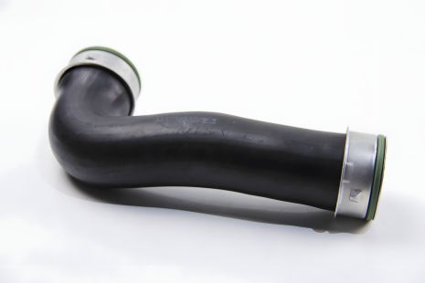 Патрубок интеркулера Caddy 1.9TDI (77kw/BJB) 04-L (нижний), JP Group (1117706000) Патрубок интеркулера Caddy 1.9TDI (77kw/BJB) 04-L (нижний), JP Group (1117706000)