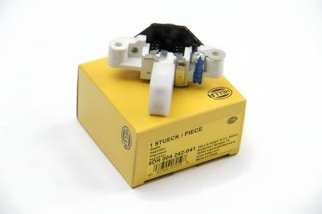 Генератора регулятор Sprinter OM601-602 (14V), HELLA (5DR004242041)