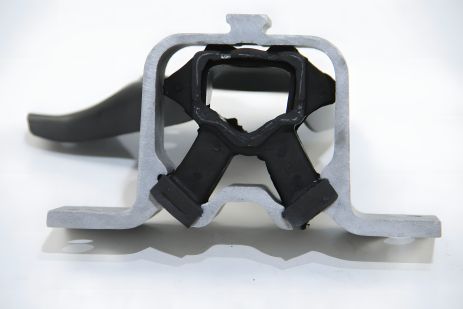 Верхня подушка двигуна Logan/Sandero 1.4-1.6 04- R, METALCAUCHO (05093) Верхня подушка двигуна Logan/Sandero 1.4-1.6 04- R, METALCAUCHO (05093)