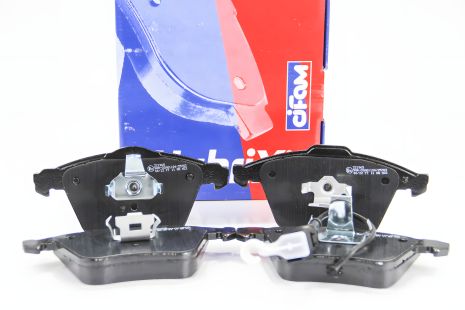 Передние тормозные колодки для Audi A4/A6/A8 00-, CIFAM (8225492) Передние тормозные колодки для Audi A4/A6/A8 00-, CIFAM (8225492)