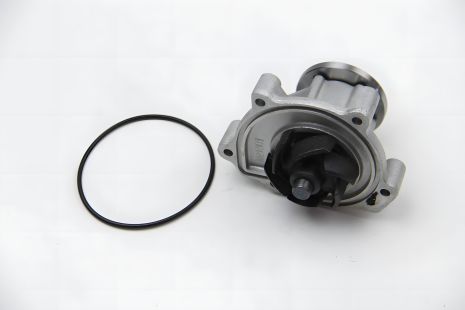 Водяной насос mb w168 om166/668 97-05 DOLZ (M213) Водяной насос mb w168 om166/668 97-05 DOLZ (M213)