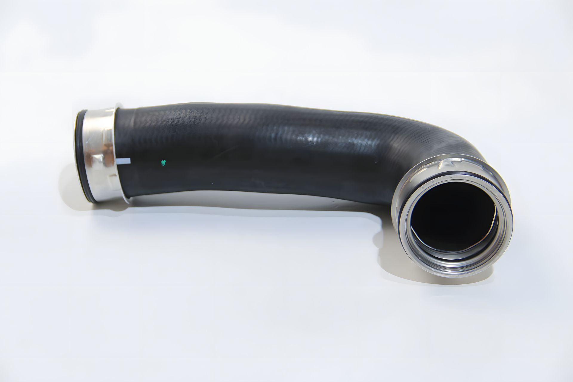 Патрубок інтеркулера VW Caddy III 1.9TDI 03- (BJB), Autotechteile (3145004) Патрубок інтеркулера VW Caddy III 1.9TDI 03- (BJB), Autotechteile (3145004)