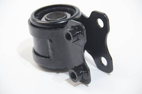 Saylet Block Mazda 3/5 03- (передня/спина), Kavo Parts (SCR4565)