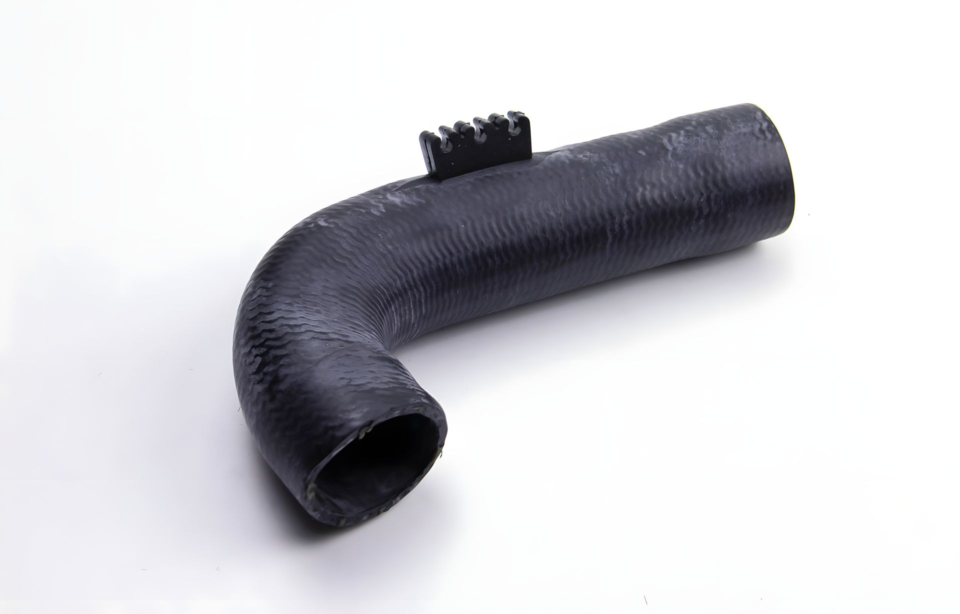 Нижній патрубок інтеркулера LT2.5TDI 97- (AHD/BBE/BBF), METALCAUCHO (09727) Нижній патрубок інтеркулера LT2.5TDI 97- (AHD/BBE/BBF), METALCAUCHO (09727)