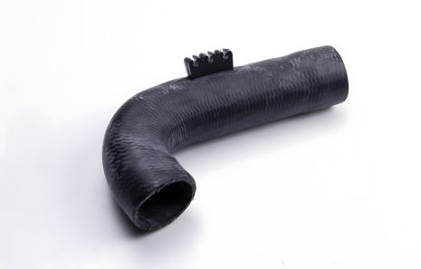 Нижній патрубок інтеркулера LT2.5TDI 97- (AHD/BBE/BBF), METALCAUCHO (09727)