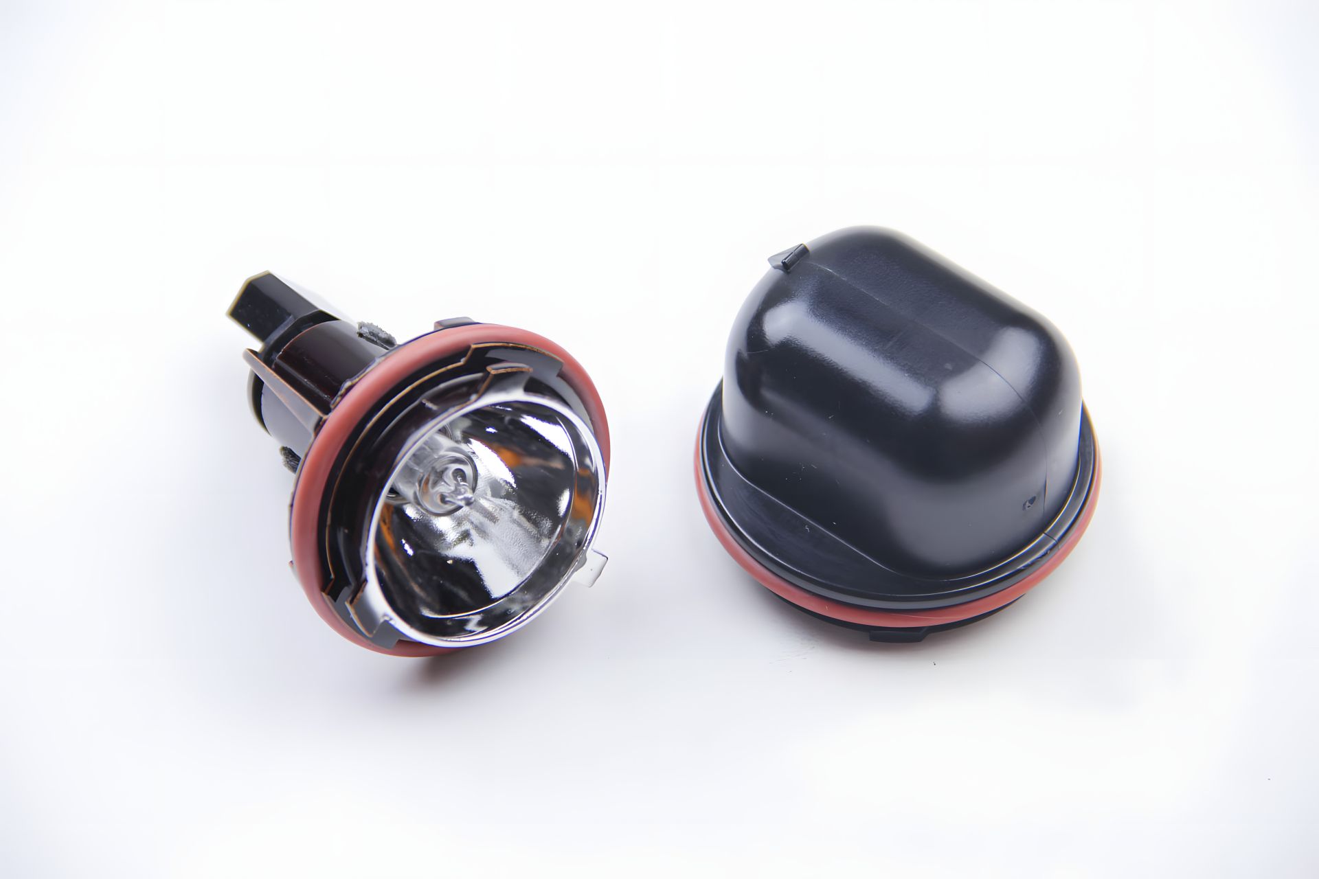 Лампа 12V H10W 10W, HELLA (9DX159419001-12V) Лампа 12V H10W 10W, HELLA (9DX159419001-12V)